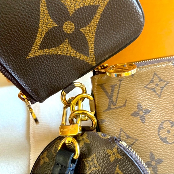 🔥Authentic LOUIS VUITTON Giant Trio Pouch - Picture 6 of 8